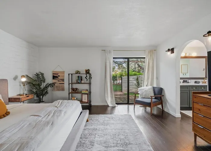 Golf & Pool Oasis Retreat Holiday home *